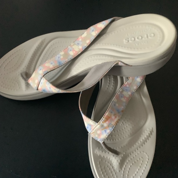 Crocs comfort shoes for women 11w - Picture 2 of 7